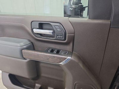 2022 GMC Sierra 3500 HD Crew Cab Standard Box 4-Wheel Drive Denali