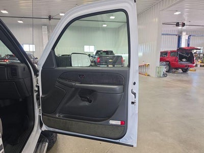 2003 GMC Sierra 2500 HD Base
