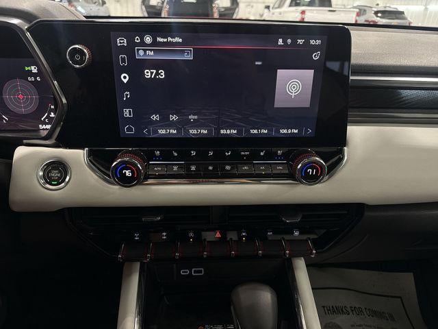 2025 GMC Canyon Crew Cab Short Box 4-Wheel Drive AT4