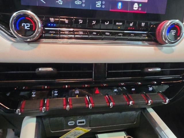 2025 GMC Canyon Crew Cab Short Box 4-Wheel Drive AT4