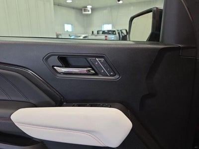 2025 GMC Canyon Crew Cab Short Box 4-Wheel Drive AT4