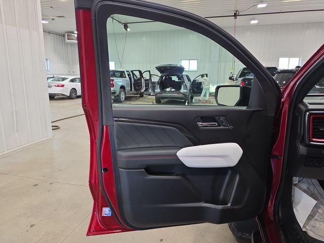 2025 GMC Canyon Crew Cab Short Box 4-Wheel Drive AT4