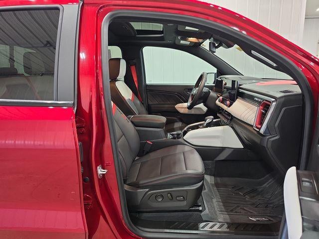 2025 GMC Canyon Crew Cab Short Box 4-Wheel Drive AT4
