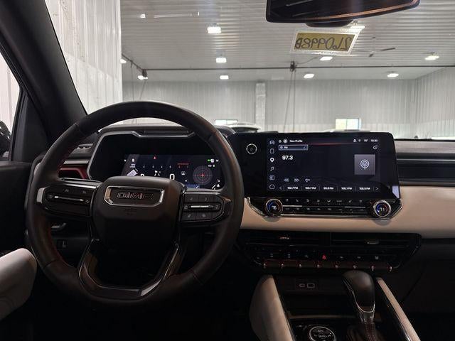 2025 GMC Canyon Crew Cab Short Box 4-Wheel Drive AT4