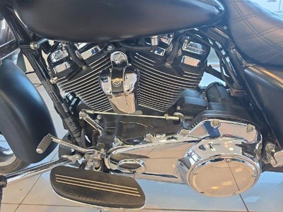 2018 HARLEY DAVIDSON ROAD GLIDE Base