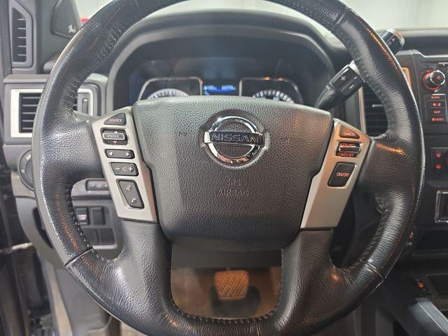 2019 Nissan Titan 4x4 Crew Cab SL