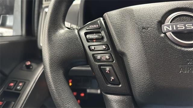 2022 Nissan Frontier Crew Cab 4x4 SV Auto