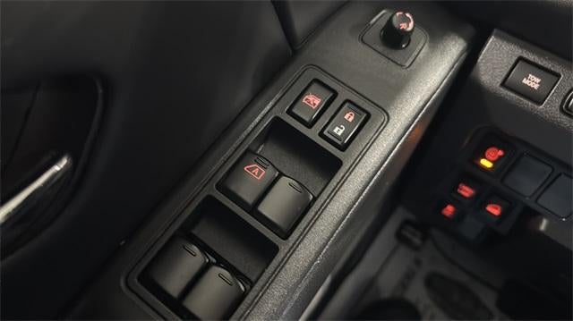 2022 Nissan Frontier Crew Cab 4x4 SV Auto