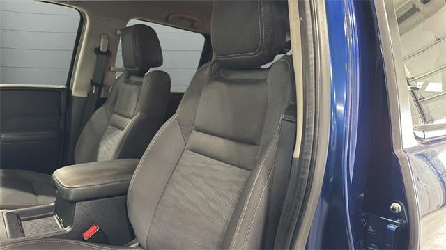 2022 Nissan Frontier Crew Cab 4x4 SV Auto