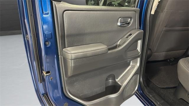 2022 Nissan Frontier Crew Cab 4x4 SV Auto