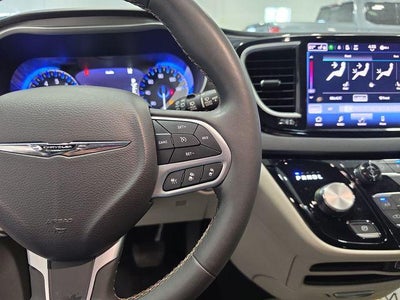 2024 Chrysler Pacifica Touring L FWD