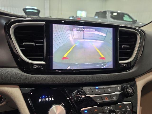 2024 Chrysler Pacifica Touring L FWD