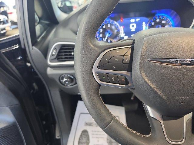 2025 Chrysler Pacifica Select FWD