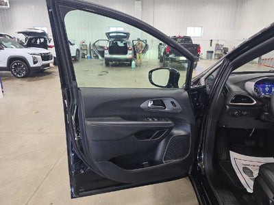2025 Chrysler Pacifica Select FWD
