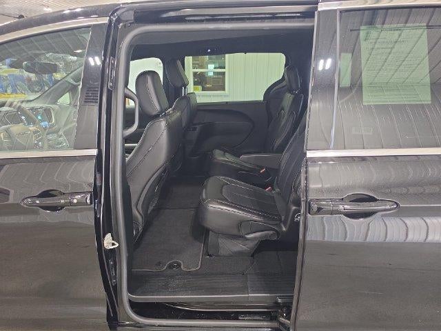2025 Chrysler Pacifica Select FWD