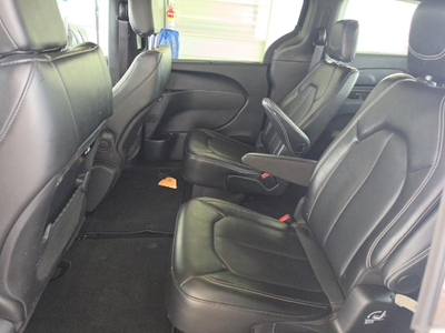 2025 Chrysler Pacifica Select FWD
