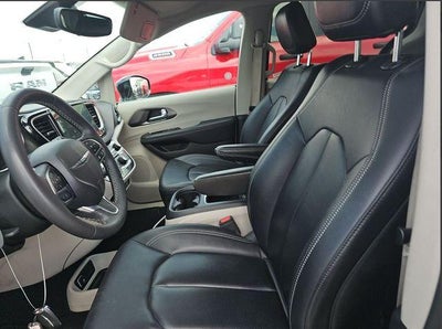 2024 Chrysler Pacifica Touring L FWD