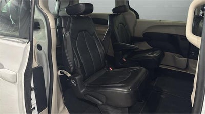 2024 Chrysler Pacifica Touring L FWD