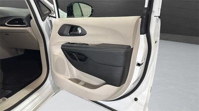 2024 Chrysler Pacifica Touring L FWD