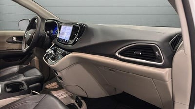 2024 Chrysler Pacifica Touring L FWD