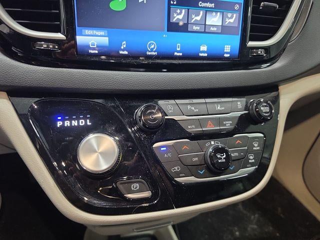 2024 Chrysler Pacifica Touring L FWD