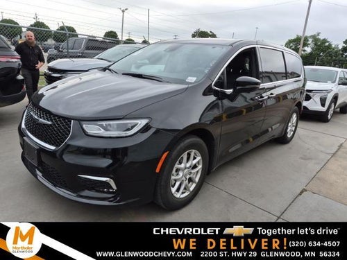 2025 Chrysler Pacifica Select FWD
