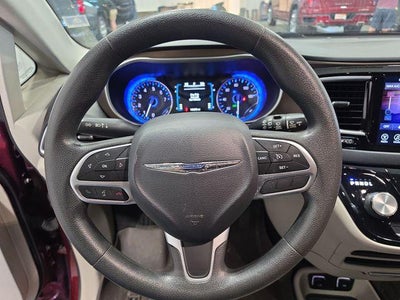2017 Chrysler Pacifica Touring FWD
