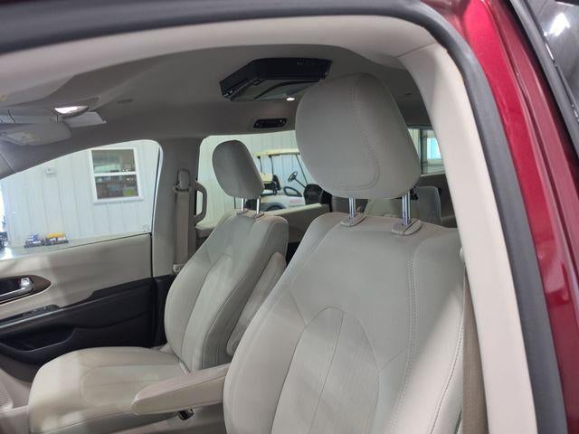 2017 Chrysler Pacifica Touring FWD