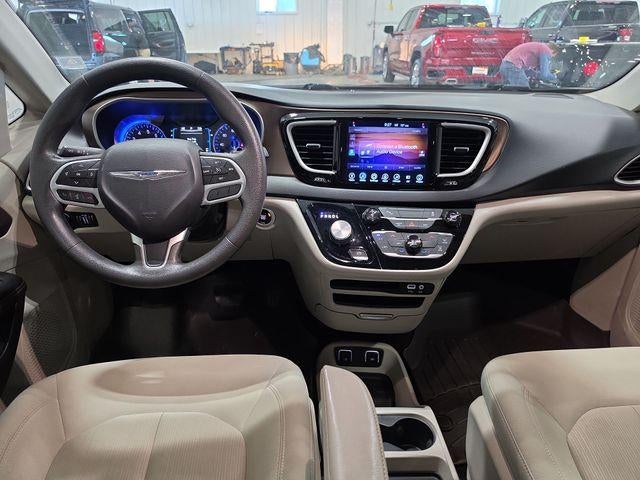 2017 Chrysler Pacifica Touring FWD