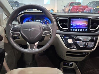2017 Chrysler Pacifica Touring FWD