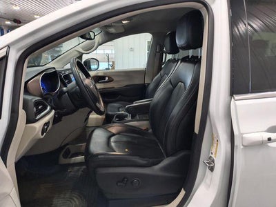 2021 Chrysler Voyager LXI FWD