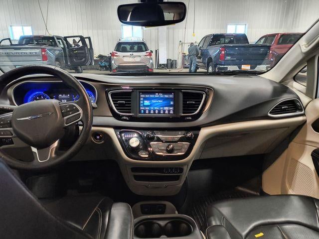 2021 Chrysler Voyager LXI FWD