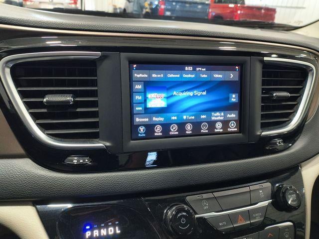 2021 Chrysler Voyager LXI FWD