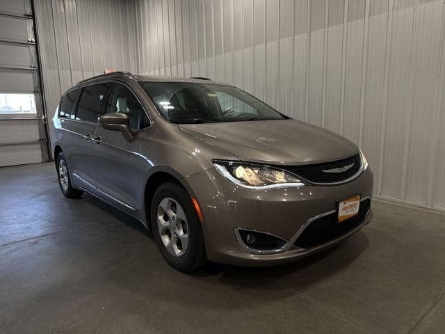 2017 Chrysler Pacifica Touring-L Plus FWD