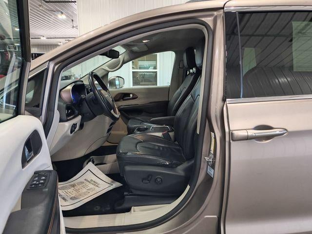 2017 Chrysler Pacifica Touring-L Plus FWD