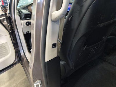 2017 Chrysler Pacifica Touring-L Plus FWD