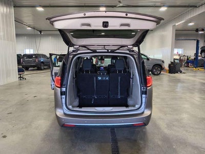 2017 Chrysler Pacifica Touring-L Plus FWD