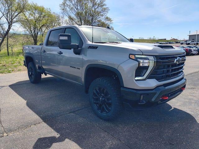 2026 Chevrolet Silverado 3500 HD Crew Cab Standard Box 4-Wheel Drive LT