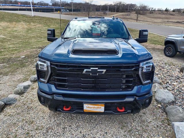 2026 Chevrolet Silverado 3500 HD Crew Cab Standard Box 4-Wheel Drive LT