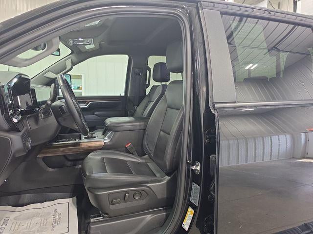 2025 Chevrolet Silverado 3500 HD Crew Cab Standard Box 4-Wheel Drive LT