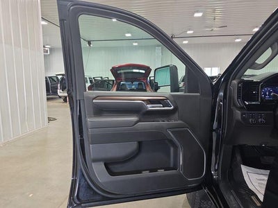 2025 Chevrolet Silverado 3500 HD Crew Cab Standard Box 4-Wheel Drive LT