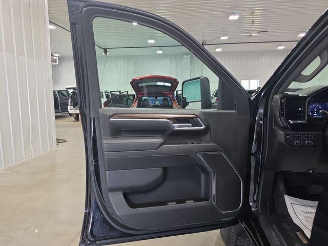 2025 Chevrolet Silverado 3500 HD Crew Cab Standard Box 4-Wheel Drive LT