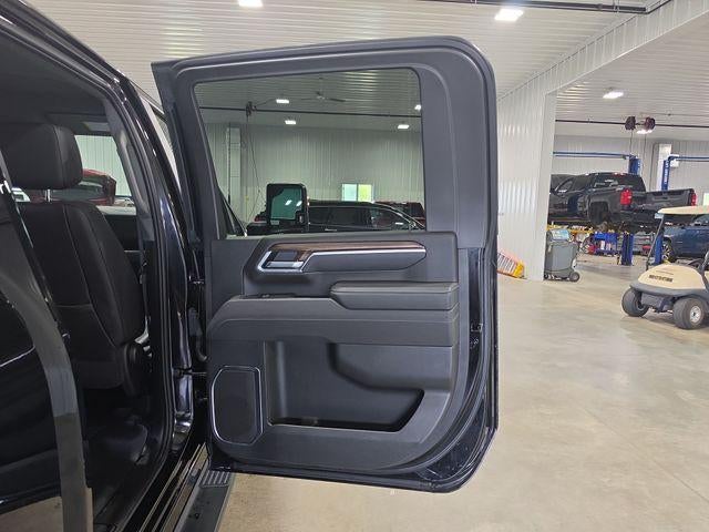 2025 Chevrolet Silverado 3500 HD Crew Cab Standard Box 4-Wheel Drive LT