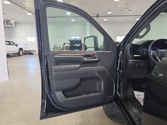 2026 Chevrolet Silverado 3500 HD Crew Cab Standard Box 4-Wheel Drive LT