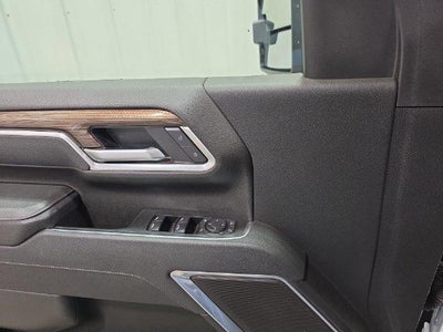 2025 Chevrolet Silverado 3500 HD Crew Cab Standard Box 4-Wheel Drive LT
