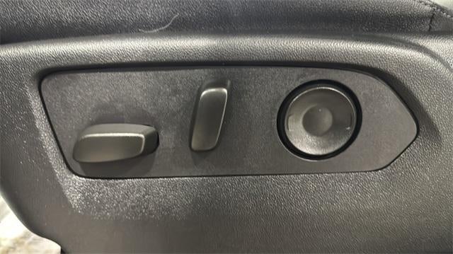 2025 Chevrolet Silverado 3500 HD Crew Cab Standard Box 4-Wheel Drive LT