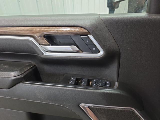 2025 Chevrolet Silverado 3500 HD Crew Cab Standard Box 4-Wheel Drive LT