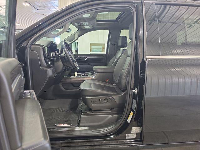 2025 Chevrolet Silverado 3500 HD Crew Cab Standard Box 4-Wheel Drive LTZ