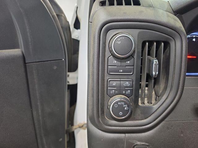 2024 Chevrolet Silverado 2500 HD Crew Cab Standard Box 4-Wheel Drive Custom
