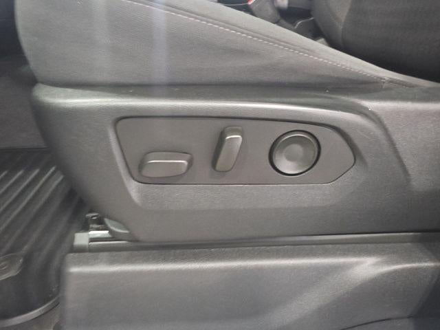 2024 Chevrolet Silverado 2500 HD Crew Cab Standard Box 4-Wheel Drive Custom